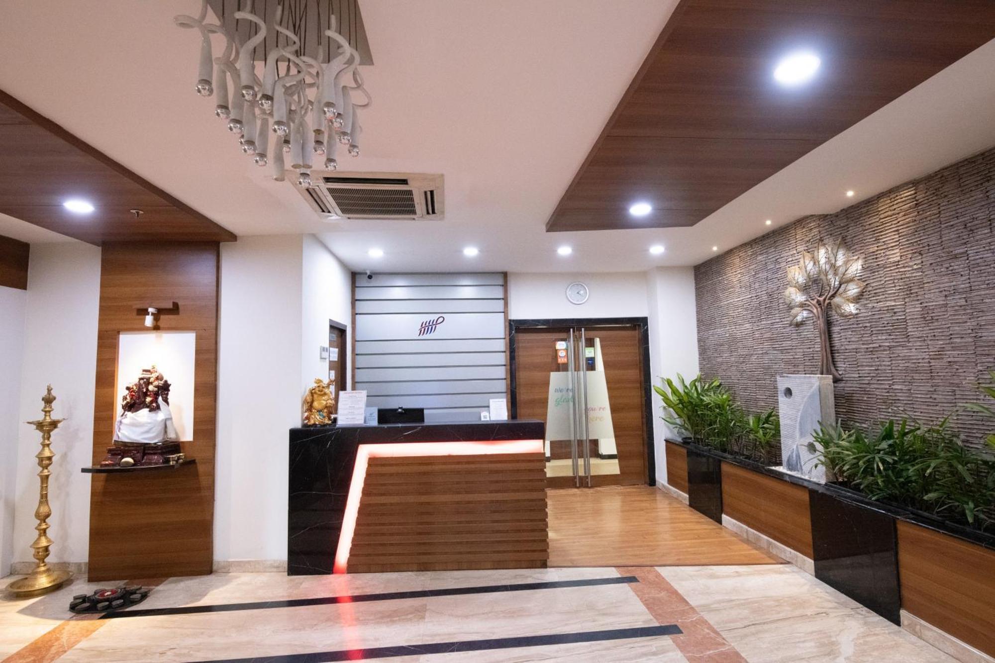 高角酒店 Tiruchirappalli 外观 照片